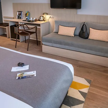 Отель Serhs Rivoli Rambla 4*